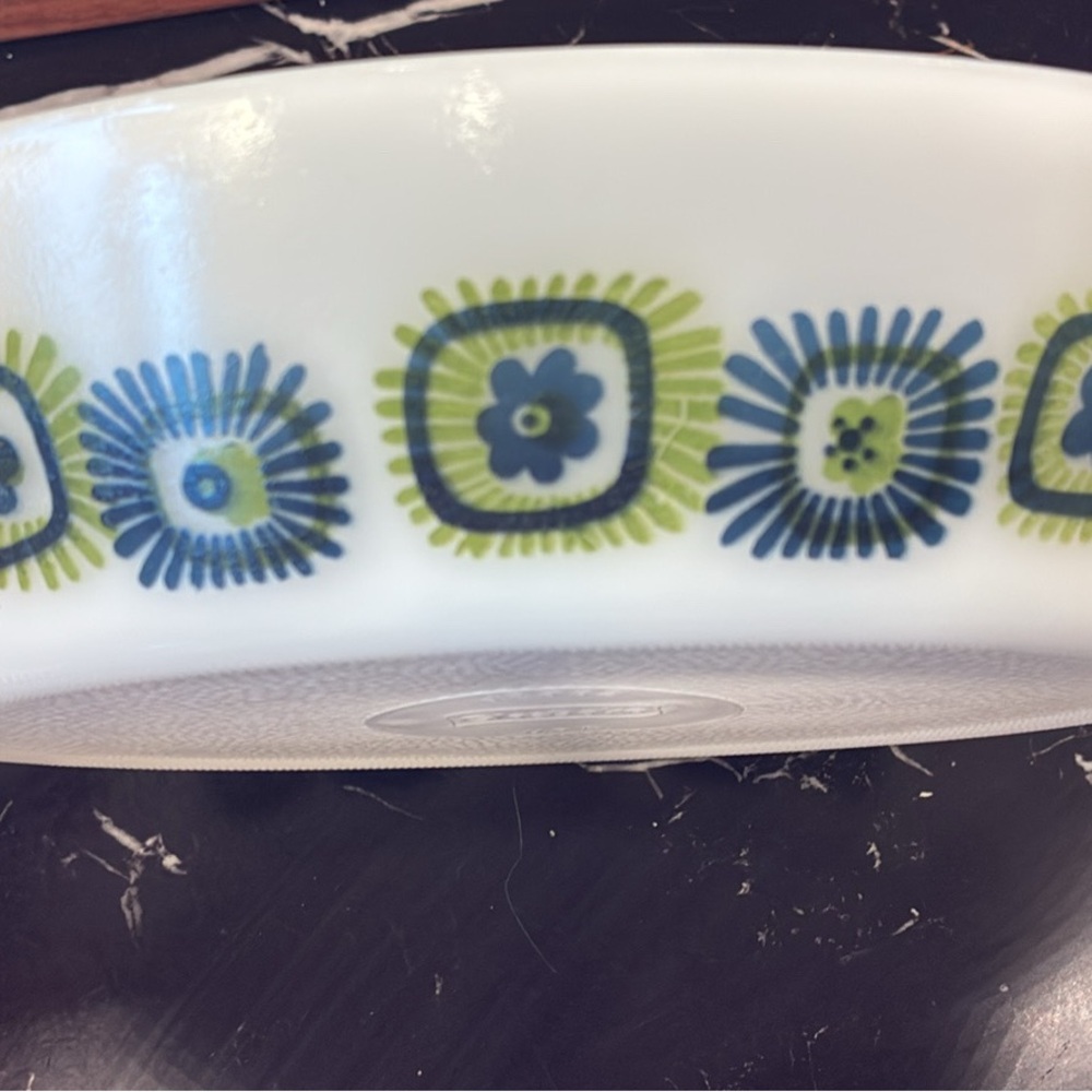 Glasbake “MOD FLOWERS” / DIVIDED DISH – BLUE & OLIVE